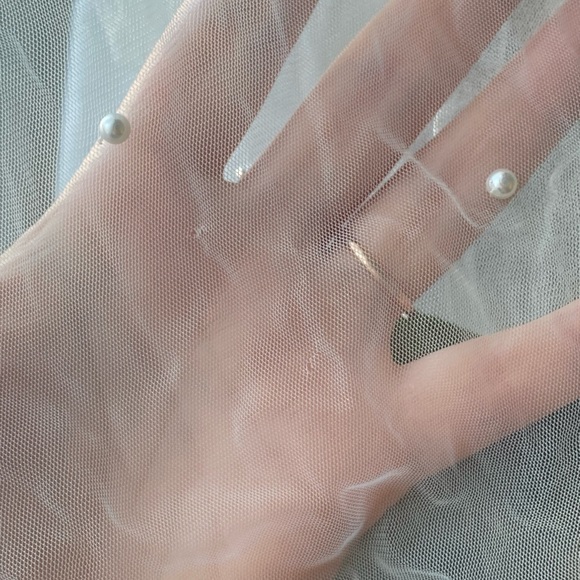 Grace Loves Lace Pearly Long Veil - EUC - 280cm - Ivory - Picture 8 of 8